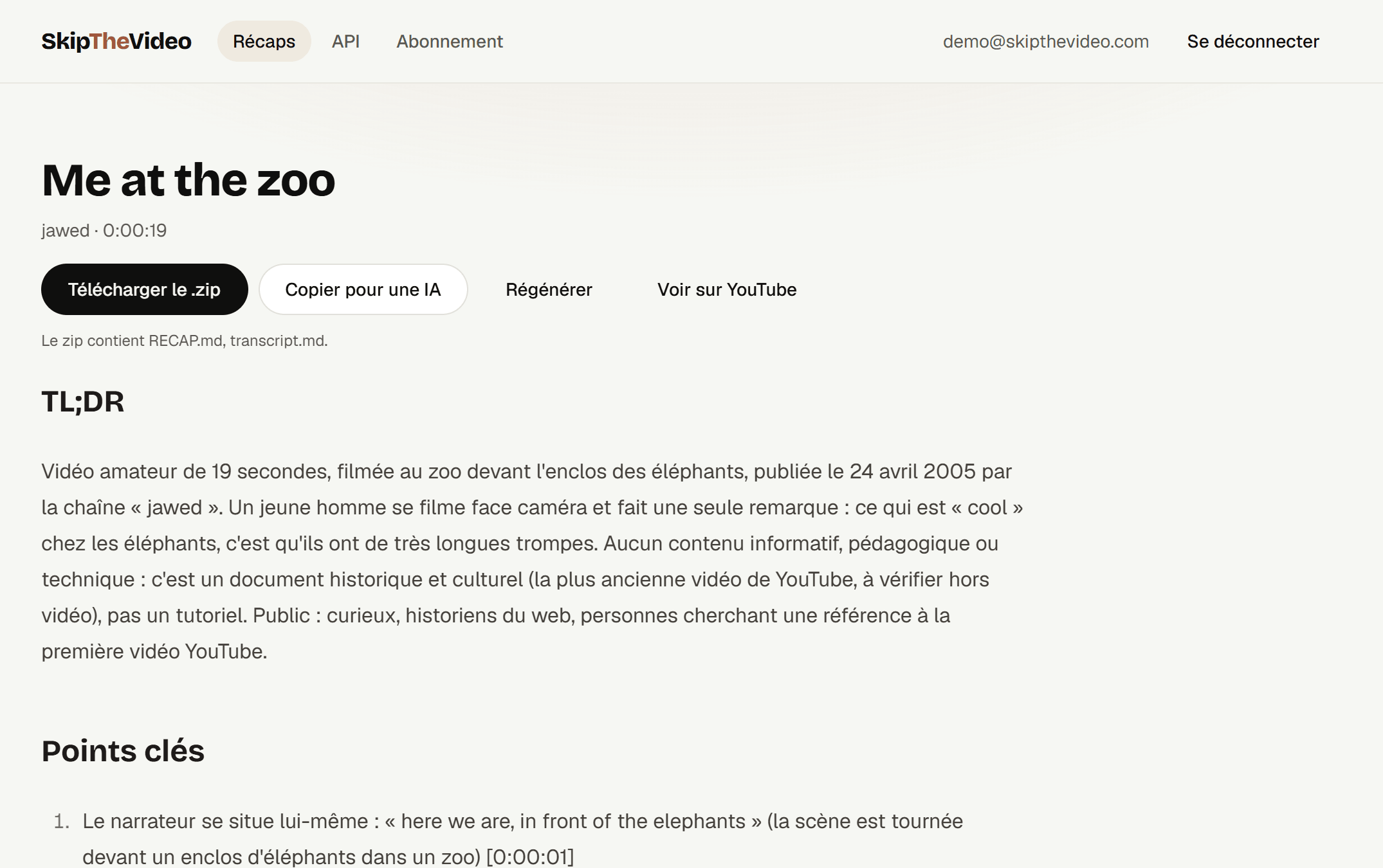 Page de lecture d'un récap : titre de la vidéo, boutons de téléchargement et de copie, résumé TL;DR et points clés horodatés.